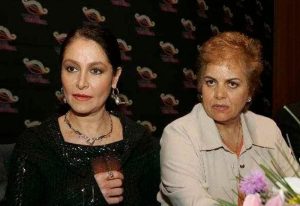 Daniela Romo retorna a la actuación, tras superar la muerte de su amiga y confidente  Tina Galindo. 