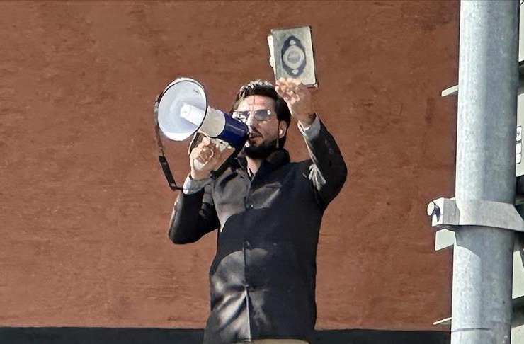 Iraquí quema el Corán y lo asesinan a tiros